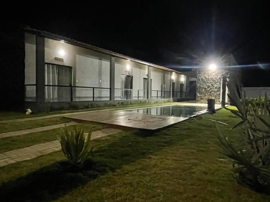 Casa Recanto Bomfim - 700 Metros Da - 05 Climatizadas Com Area De Lazer Incrivel - *